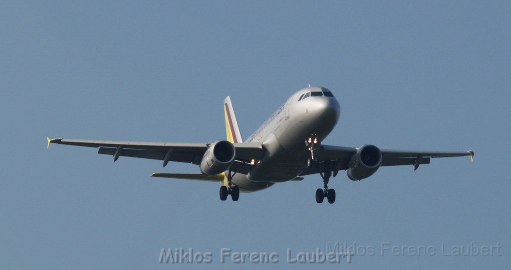Warten auf den Airbus 380 Koeln Bonn P236.JPG